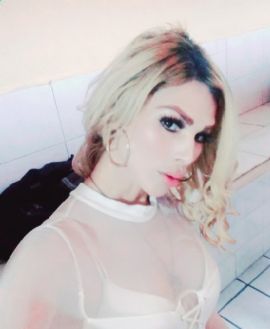 Alexandra Velázquez 