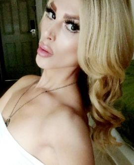 Alexandra Velázquez 