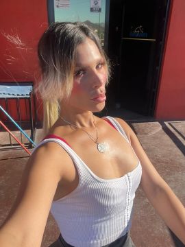Alexandra Velázquez 