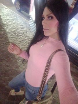 Alexandra Velázquez 