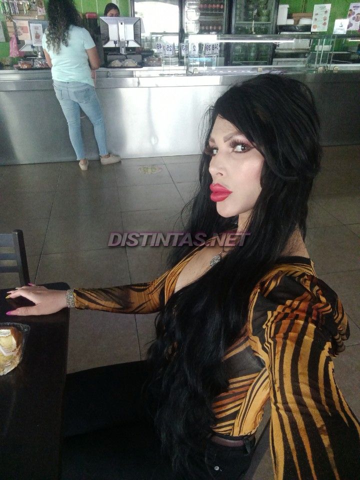 Alexandra Velázquez 