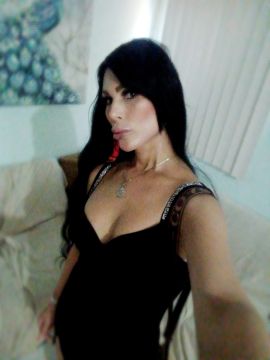 Alexandra Velázquez 