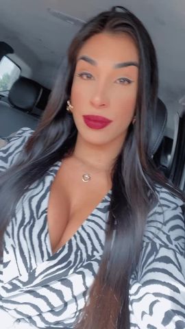 Larissa Fox 