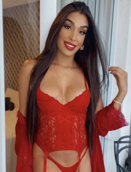 Larissa Fox 