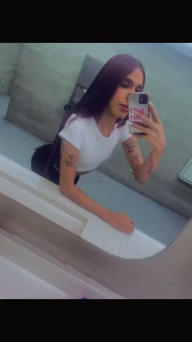 Anthonella C