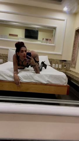 Anthonella C