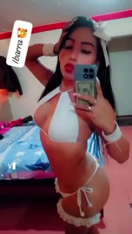 Jaslene González 
