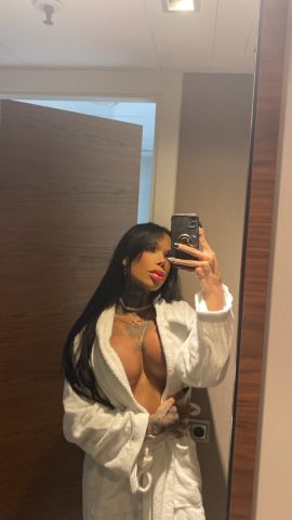 Ximena Golden