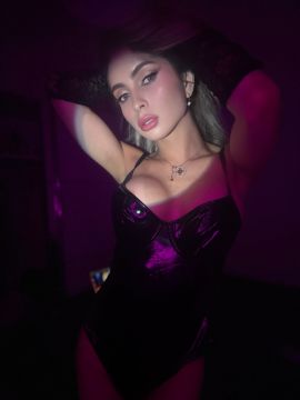 Alexandra Leon
