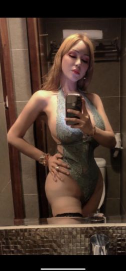  Marina Jolie