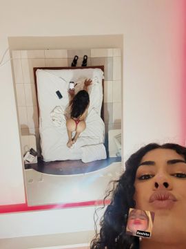 Morenita Caliente 