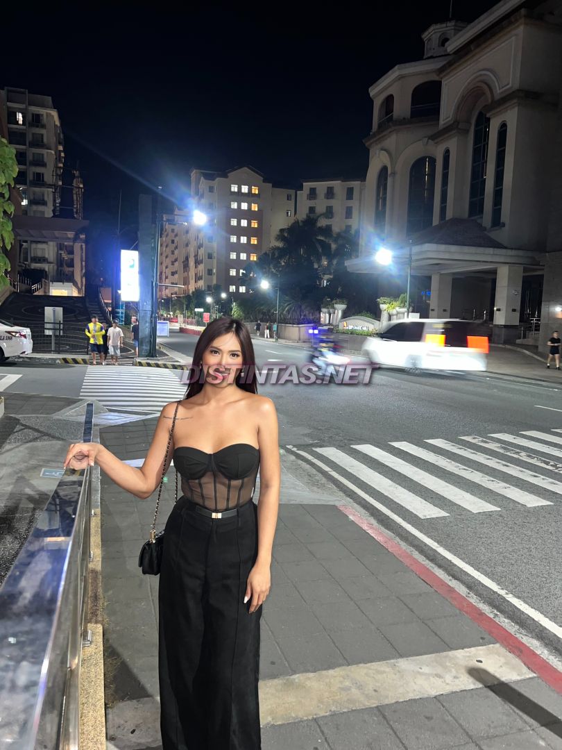 Gorgeous Danna