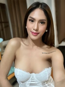 Gorgeous Danna