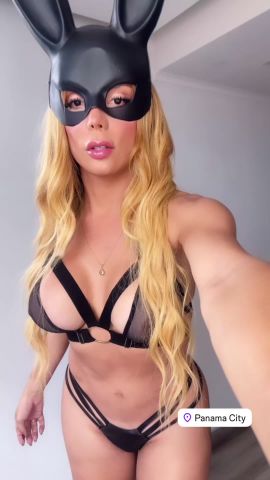 Valentina Smith