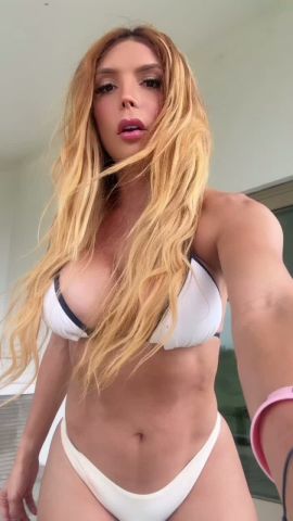 Valentina Smith