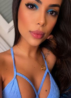 Anitta 100% feminine