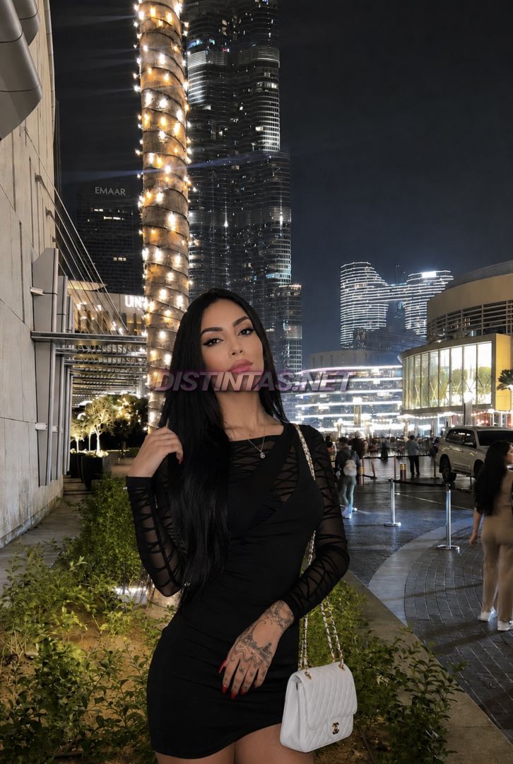 Anitta 100% feminine