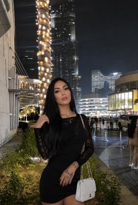 Anitta 100% feminine