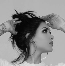 Anitta 100% feminine