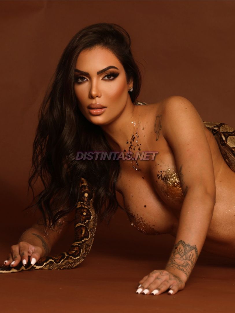 Anitta 100% feminine