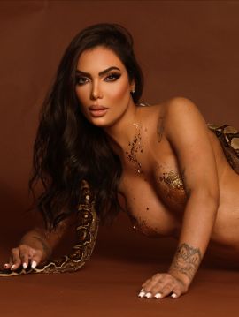 Anitta 100% feminine