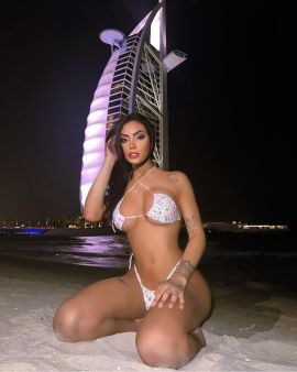 Anitta 100% feminine