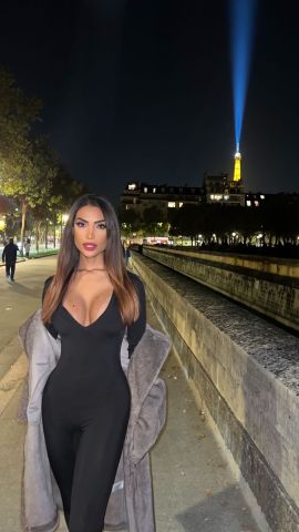 Anitta 100% feminine