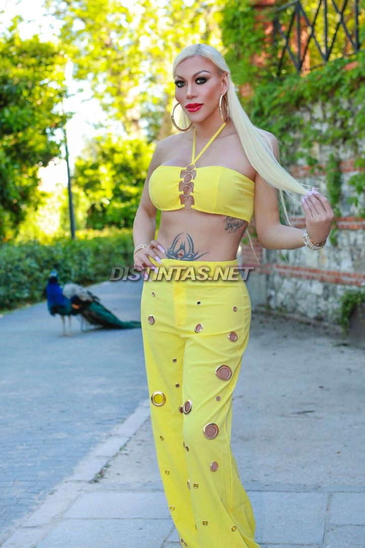 Nina la Divina