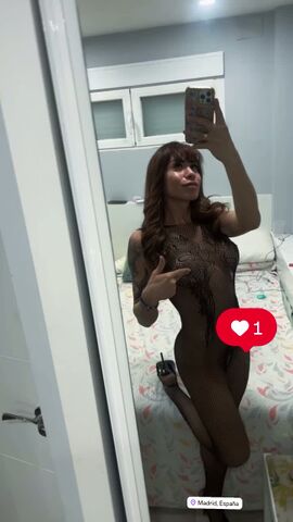 Laura Naomi*