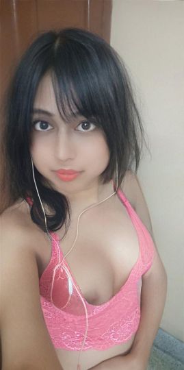  Shemale Sunayna