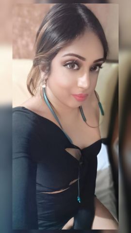  Shemale Sunayna