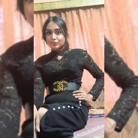  Shemale Sunayna