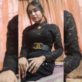  Shemale Sunayna