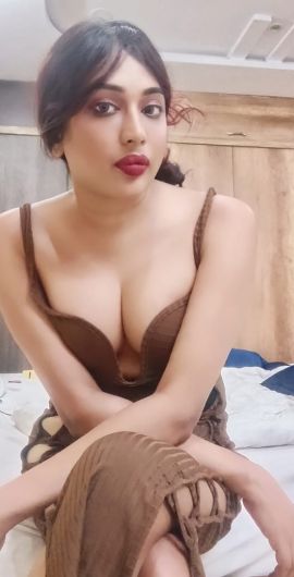 Shemale Sunayna