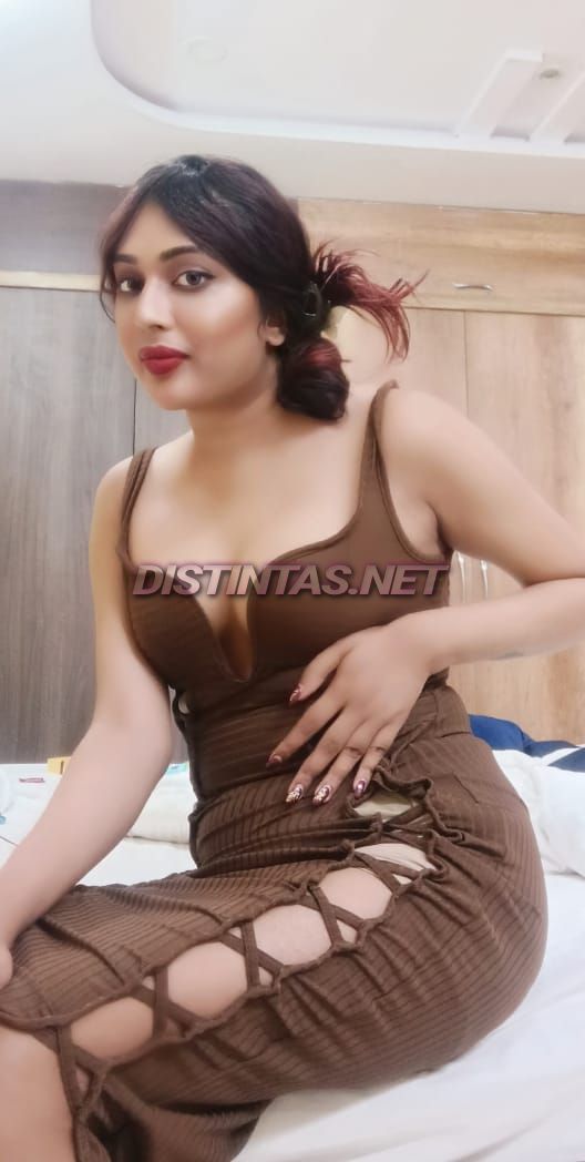  Shemale Sunayna