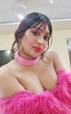  Shemale Sunayna