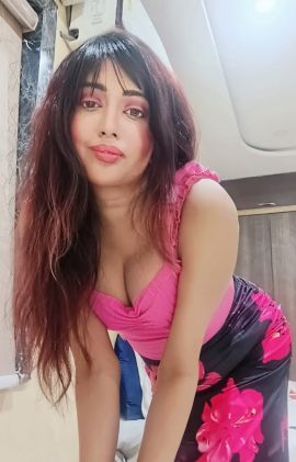  Shemale Sunayna