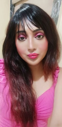  Shemale Sunayna
