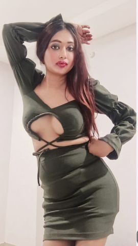  Shemale Sunayna