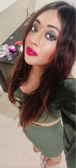  Shemale Sunayna