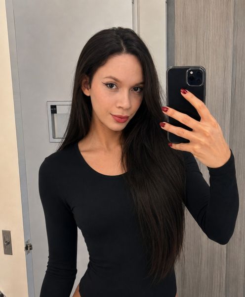 Una brasileña dispuesta a satisfacer tus deseos más profundos, una gata hermosa que te hace gozar. Disfruta mí servicio tanto presencial como virtual , una mujer ninfómana sexual dispuesta a todo.