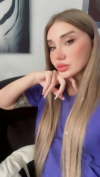 Trans eskortlar
 Ece Soykan  	 Istanbul