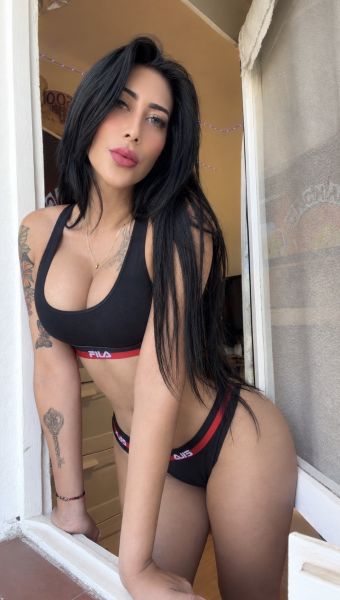 Soy Vicky Love, una jovencita latina, la preferida por exótica y cachonda 😉🔥

Soy súper bonita y con un cuerpo de escándalo, ¡listo para seducirte! 😏💋

Atrévete a disfrutar de una experiencia inolvidable junto a mí, ¡que te dejará sin aliento y con ganas de más! 😈

Llámame y cuadremos una deliciosa velada que jamás olvidarás 📞💖