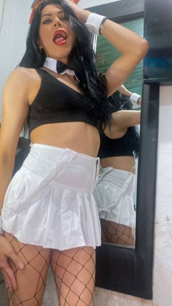 Hermosa trans de Caracas dispuesta a cumplir todas tus fantasias sexuales lechera amable higiénica solo hombres ejecutivos trabajo sin apuros cuento con lencería amante al beso negro te are delirar de placer venta de contenido súper morbosos 