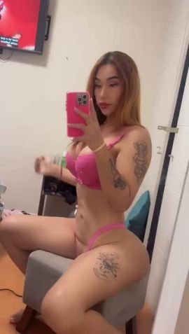 Agatha Red