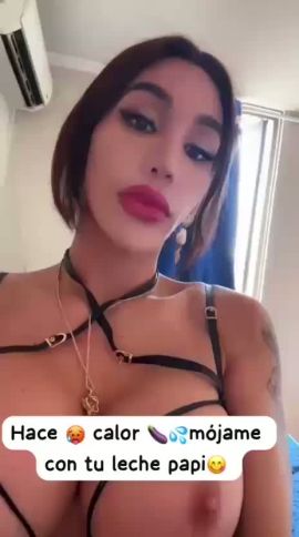 Agatha Red