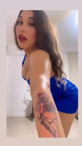 Agatha Red