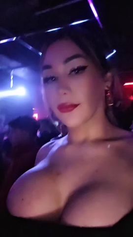 Agatha Red