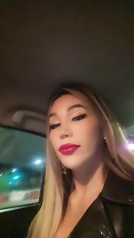 Agatha Red