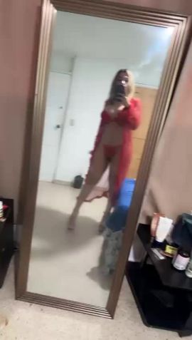 Agatha Red